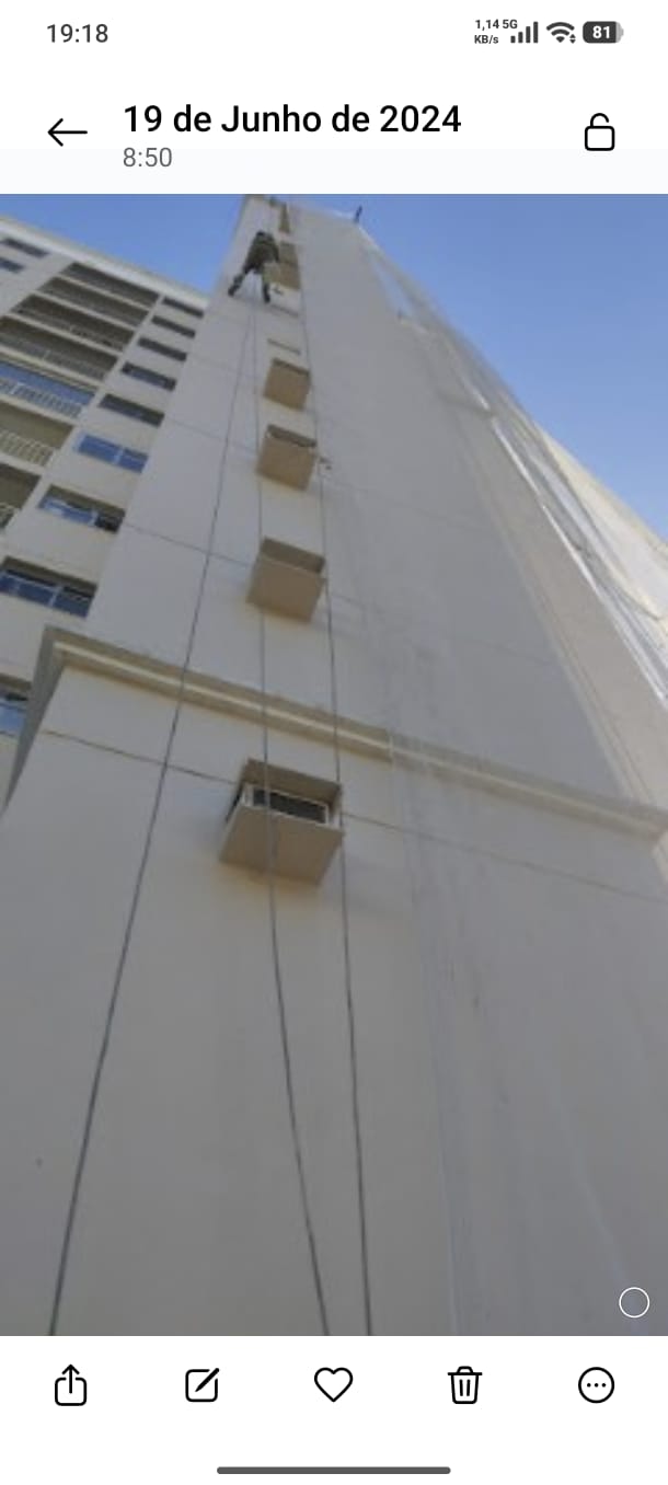 Pintura predial com balancinho em prédio no Espírito Santo