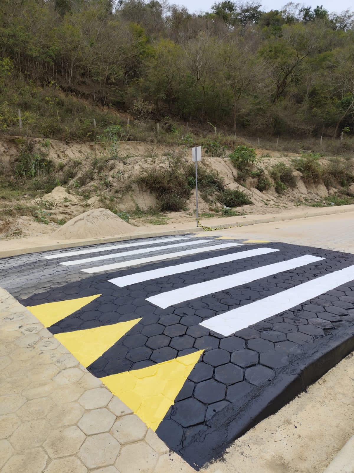 Pintura viária de faixa de pedestres no Espírito Santo
